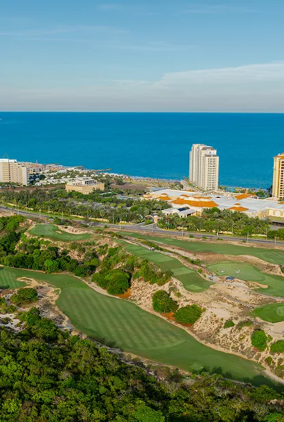 Kề cận sân golf The Grand