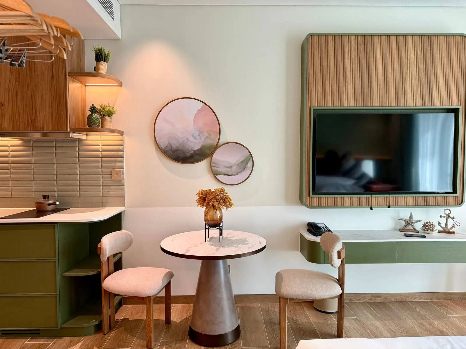 Căn hộ Studio — bếp & khu ăn